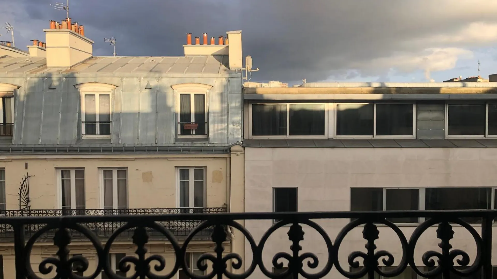 2 Pieces Sous Les Toits 6 Personnes Calme Lumineux Equipe Apartment *